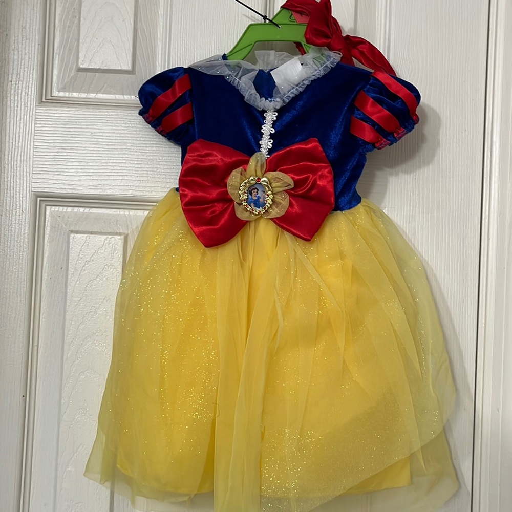 Disney Baby Snow White costume- 2t